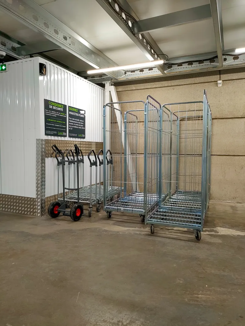 Chariots à disposition pour les clients